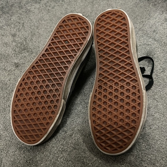 Army Green Vans - Picture 3 of 4